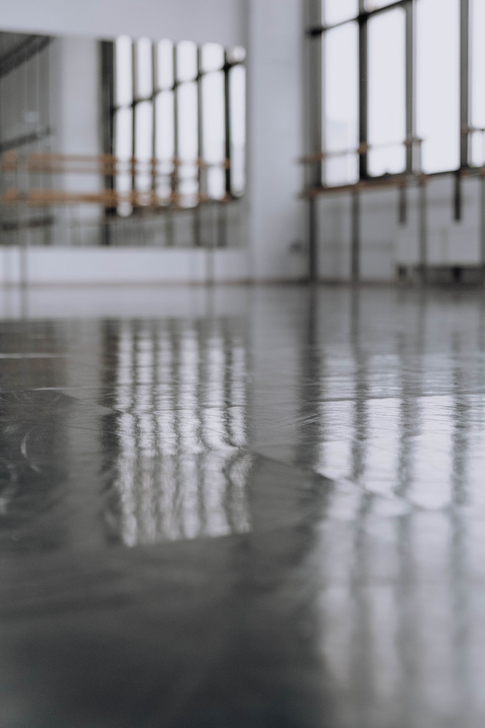 Reflective flake garage floor coating showing a mirror-like finish, Kimberly, Idaho